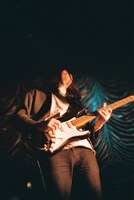 大久保仁（G / 踊ってばかりの国）（撮影：元）