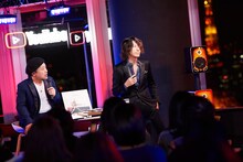 TAKURO「Journeywithout a map II」トーク＆アナログ盤先行試聴イベントの様子。（撮影：田辺佳子）