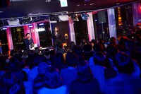 TAKURO「Journeywithout a map II」トーク＆アナログ盤先行試聴イベントの様子。（撮影：田辺佳子）