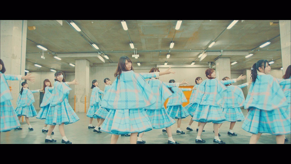 けやき坂46「君に話しておきたいこと」MVのワンシーン。