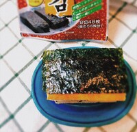 「海苔でパンをハサムニダ」のイメージ。