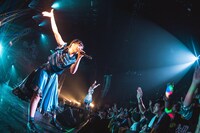 あゆみくりかまき「ボクらの熊魂2019～お前もまたぎにしてやろうか!!TOUR～」東京・マイナビBLITZ赤坂公演の様子。（写真提供：SMEレコーズ）