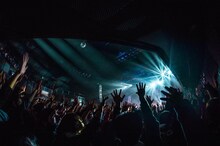 あゆみくりかまき「ボクらの熊魂2019～お前もまたぎにしてやろうか!!TOUR～」東京・マイナビBLITZ赤坂公演の様子。（写真提供：SMEレコーズ）