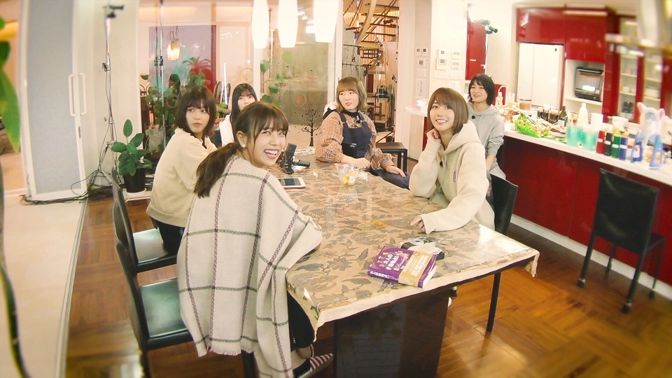 「KEYAKI HOUSE」のワンシーン。