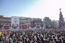 超特急のユニバーサル・スタジオ・ジャパンでのライブの様子。