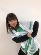 ミズノのコラボユニフォームを着た坂本遥奈。