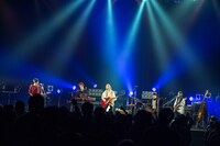 「片平里菜 live 2019『fragment live darling & honey』day2 honey」の様子。（撮影：ヤオタケシ）