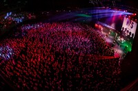 2月24日の東京・Zepp Tokyo公演の様子。（Photo by TAKASHI KONUMA）