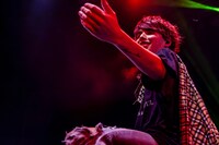 Hiro（Vo）（Photo by TAKASHI KONUMA）