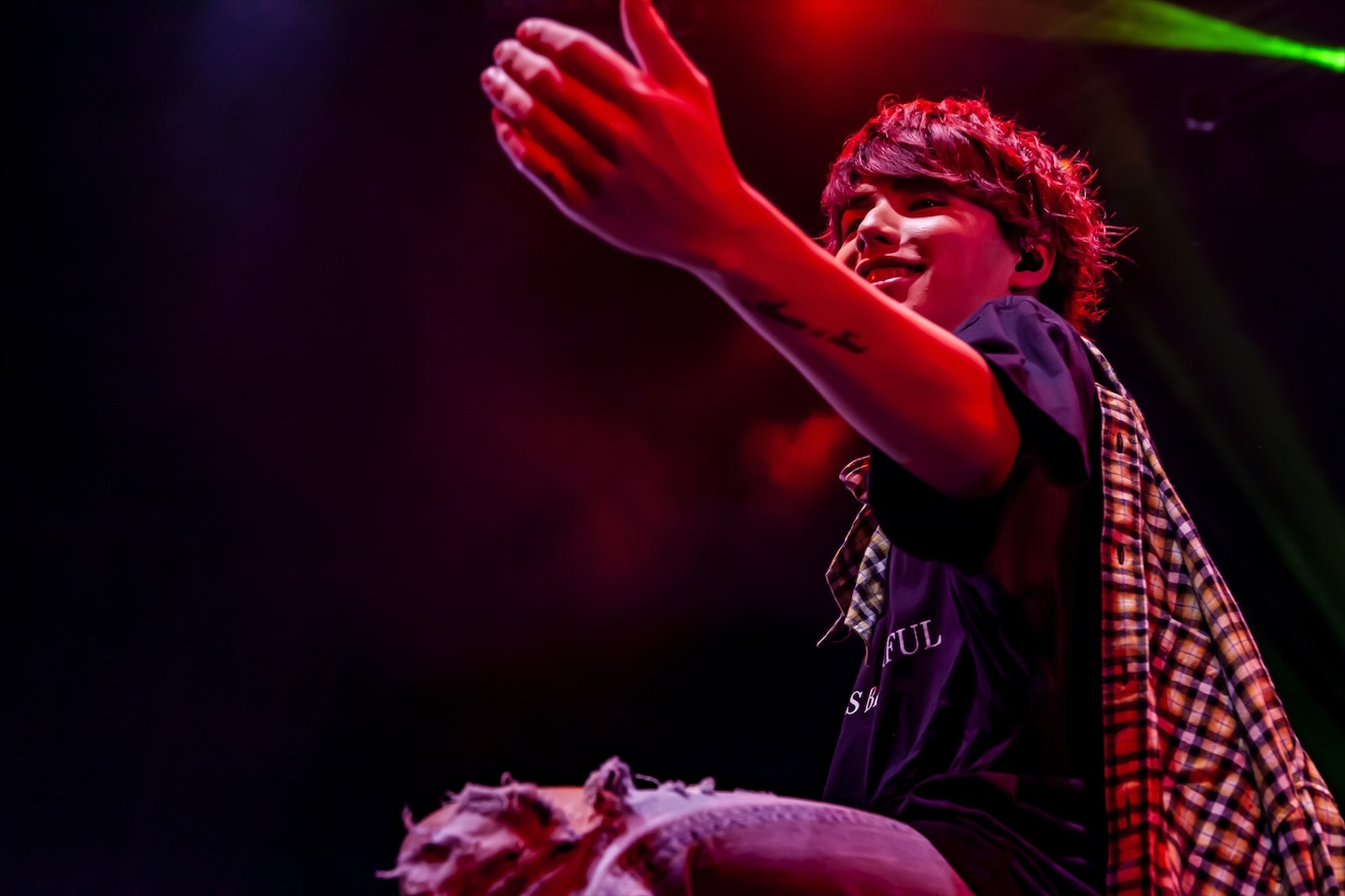 Hiro（Vo）（Photo by TAKASHI KONUMA）