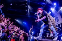 Hiro（Vo）（Photo by TAKASHI KONUMA）