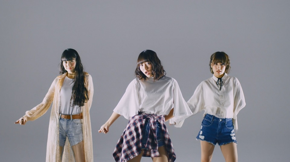 J☆Dee'Z「いますぐに会いたい」ミュージックビデオのワンシーン。