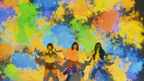 J☆Dee'Z「いますぐに会いたい」ミュージックビデオのワンシーン。