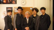 2月23日の台湾公演時の細野晴臣（中央）。