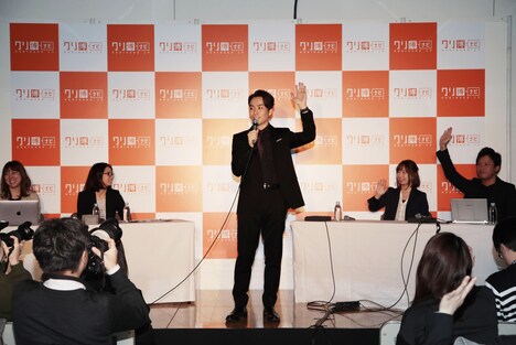 講演を行うEXILE TETSUYA。