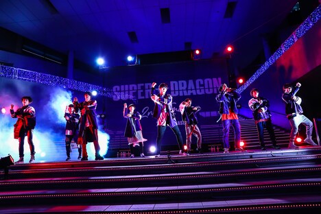SUPER★DRAGON(撮影:笹森健一)