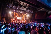 「uP!!!SPECIAL BANQUET vol.1 projected by ライブナタリー」の様子。（撮影：曽我美芽）