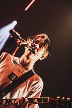 村松拓（Vo, G）（Photo by TAKAHIRO TAKINAMI）