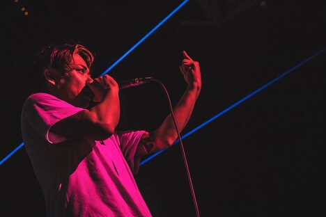 村松拓（Vo, G）（Photo by TAKAHIRO TAKINAMI）