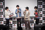 左から阿部敦、吉田結威(G, Vo)、山田義孝(Vo)、寺島拓篤。(撮影:星野耕作)