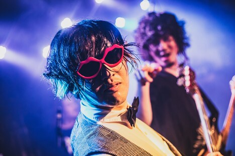 長島涼平（B, Cho）（Photo by Takahiro Takinami）