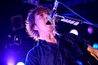 MAKKIN（B, cho）（撮影：半田安政）