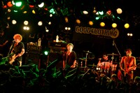 GOOD4NOTHING（撮影：半田安政）