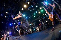 GOOD4NOTHING（撮影：半田安政）