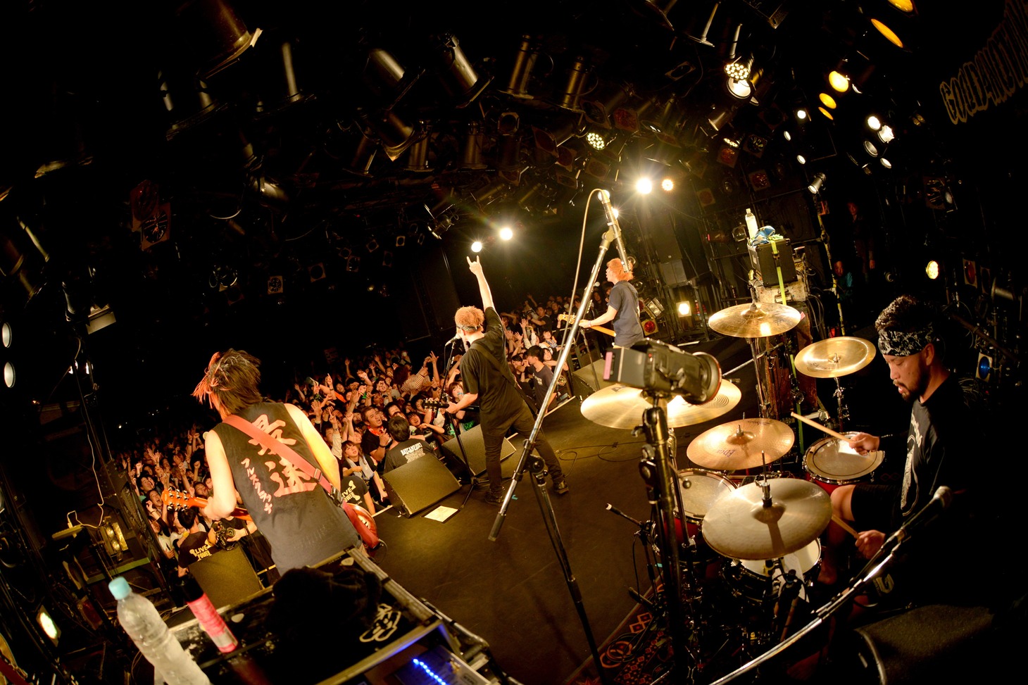 GOOD4NOTHING「BURN SOUL DOWN vol.19」の様子。（撮影：半田安政）