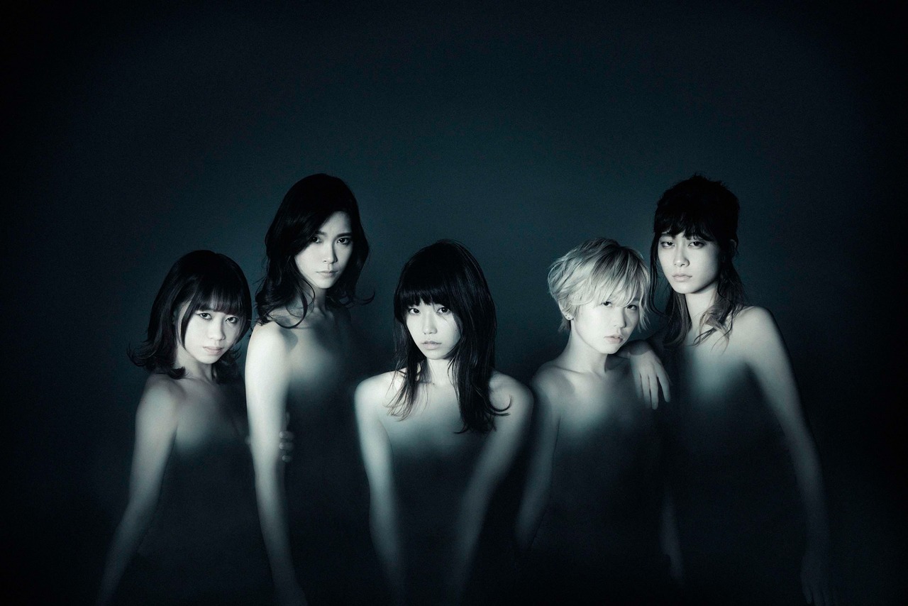 EMPiRE。中央がMAHO EMPiRE、右端がMiKiNA EMPiRE。