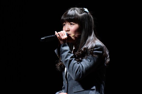 今井美樹「PIECE OF MY WISH」を歌う麻生真彩。