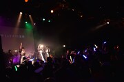 「ゑんら1周年単独ライブ ～縁～」の様子。