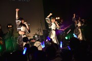 「ゑんら1周年単独ライブ ～縁～」の様子。