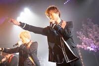 優（撮影：牛島康介、saru）