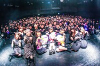 「ゑんら1周年単独ライブ ～縁～」の様子。