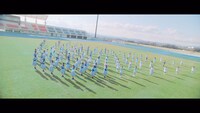 日向坂46「キュン」ミュージックビデオのワンシーン。