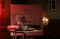 TAKURO「Journey without a map II」トーク＆アナログ試聴会の様子。（撮影：森好弘）