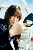 小林由依「感情の構図」より。