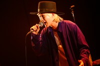 山田義孝（Vo）（撮影：白石達也）