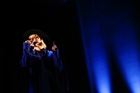 山田義孝（Vo）（撮影：白石達也）