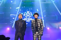 左からいとうせいこう、ユースケ・サンタマリア。