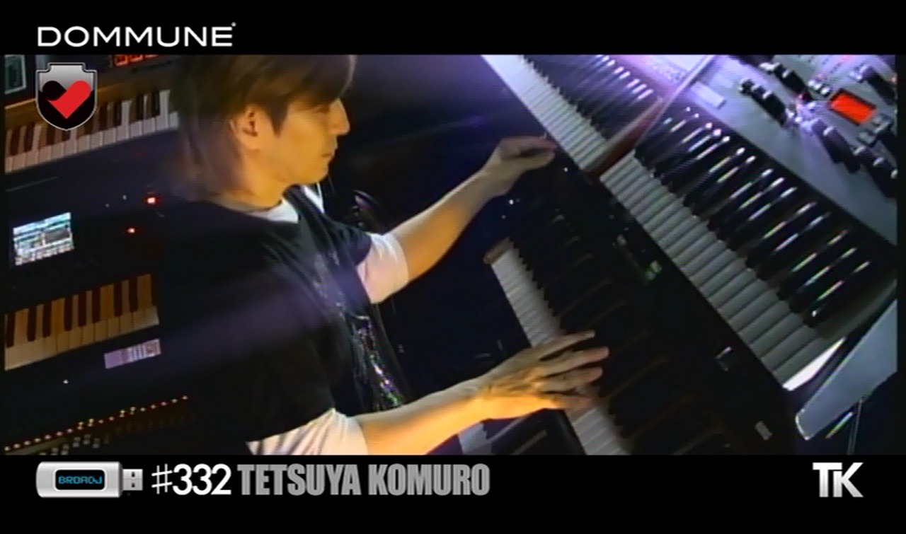 DOMMUNEで配信された「TK PRESENTS BROADJ」の様子。（小室哲哉「SPECIAL LIVE@DOMMUNE」、avex trax）