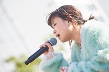 大原櫻子「CAM ON！～5th Anniversary Best～」発売記念イベントの様子。（Photo by Shinichi Kawashima）