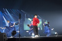 「ドラえもん」を歌う星野源。（撮影：楢﨑真也）