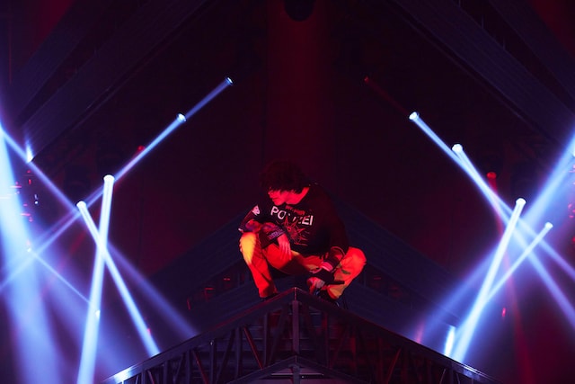 「米津玄師 2019 TOUR / 脊椎がオパールになる頃」幕張メッセ国際展示場3月10日公演の様子。（撮影：立脇卓）