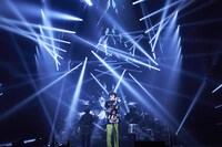 「米津玄師 2019 TOUR / 脊椎がオパールになる頃」幕張メッセ国際展示場3月10日公演の様子。（撮影：立脇卓）