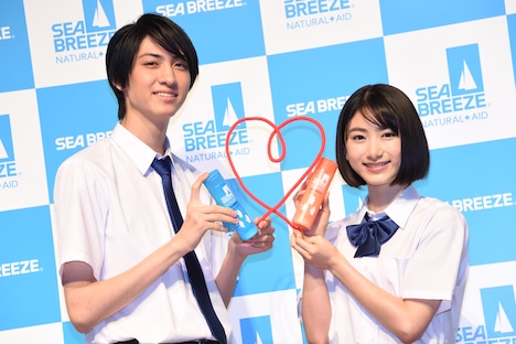 古川毅(SUPER★DRAGON)と池間夏海。