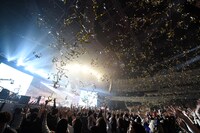 シド「SID 15th Anniversary GRAND FINAL at 横浜アリーナ ～その未来へ～」の様子。