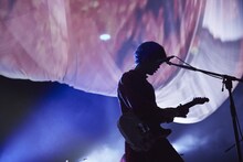 TK（Vo, G）（撮影：中野敬久）