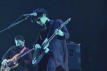 TK（Vo, G）（撮影：中野敬久）